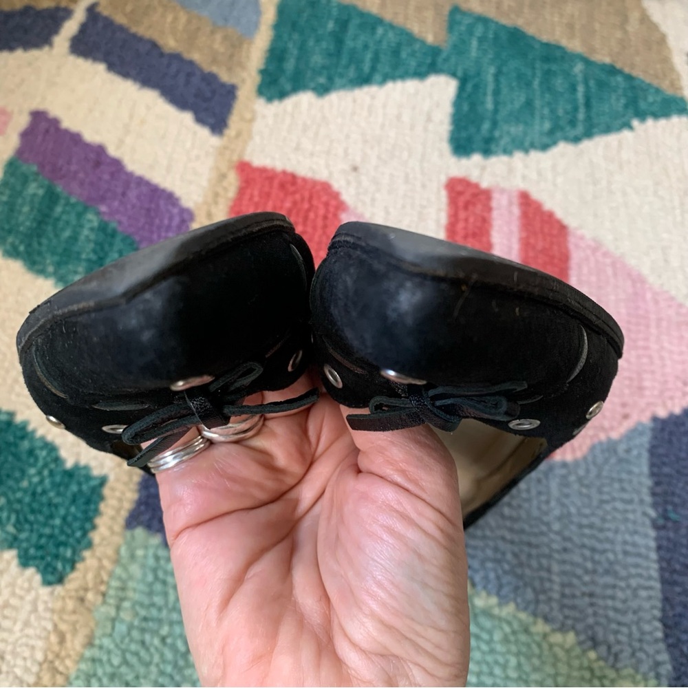 Sacco Black Suede Grommet Pointy Toed Scalloped Edge Kitten Heel Pumps Size 8 38 - Picture 10 of 16